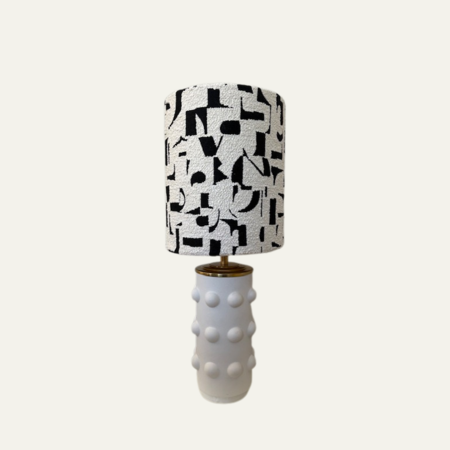 Lamp wit met bolletjes en bouclé kap